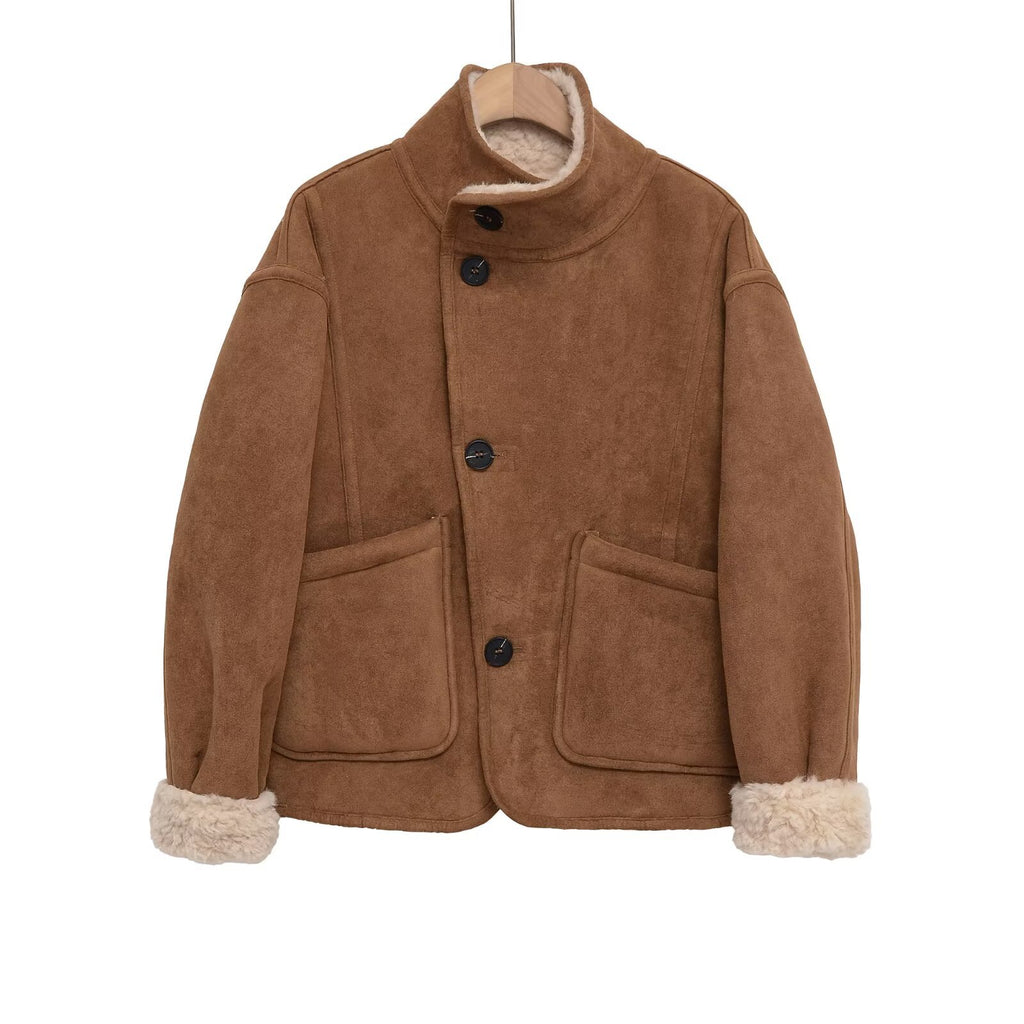 Wear a fur and leather jacket on both sides