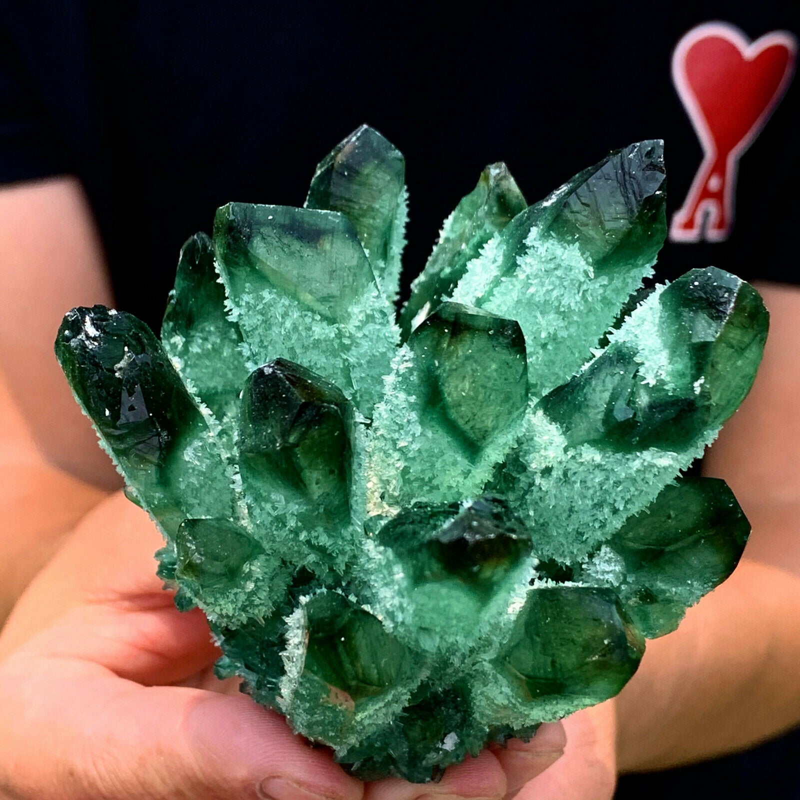 Grupo de cristal verde, piedra original, adornos de paisaje ecológicos y extraños
