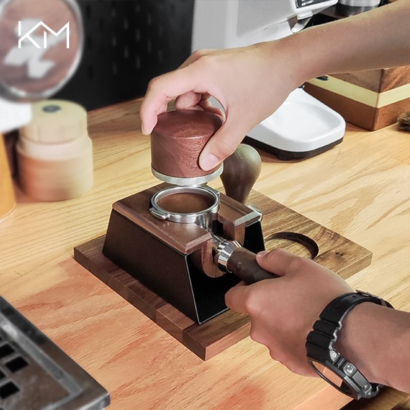 58mm Wood Coffee Distributor and Espresso Tamper Holder Coffee Machine Accessories Protafilter Stand with Non-Slip Base Tools