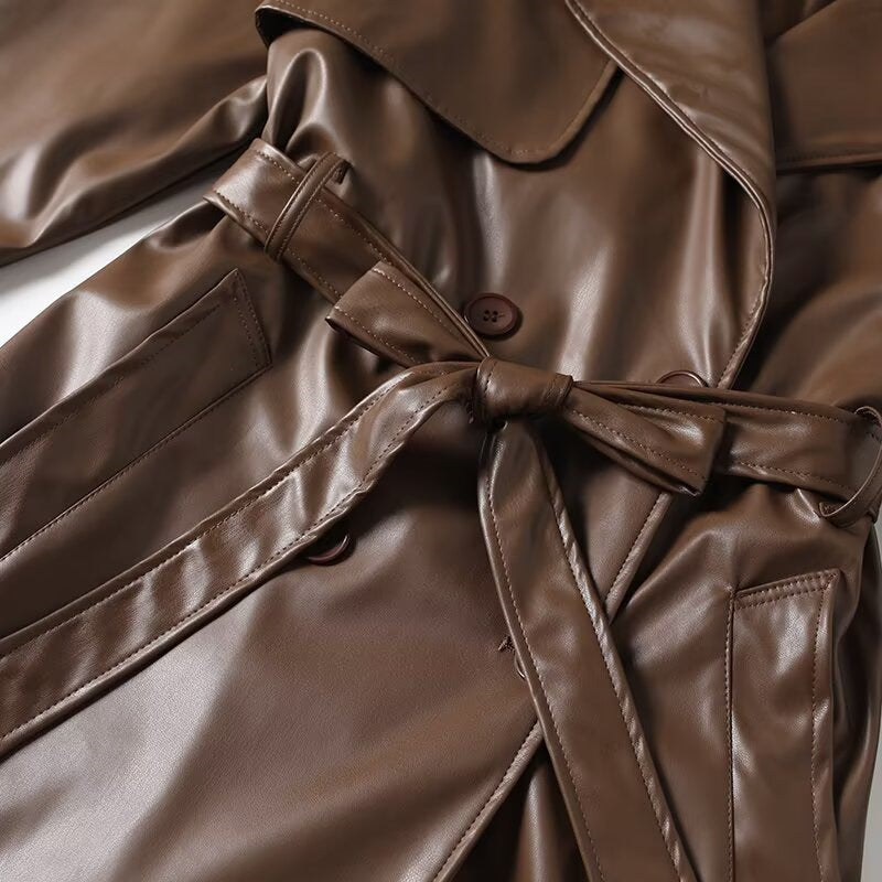 Elegant and minimalist long leather jacket