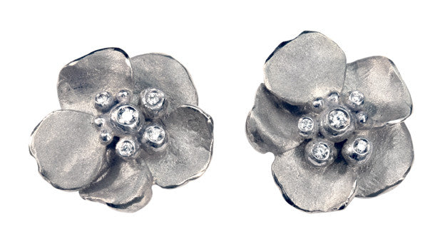 Metal Petals- Pansy Earring-Small-14K Gold & Diamonds-6