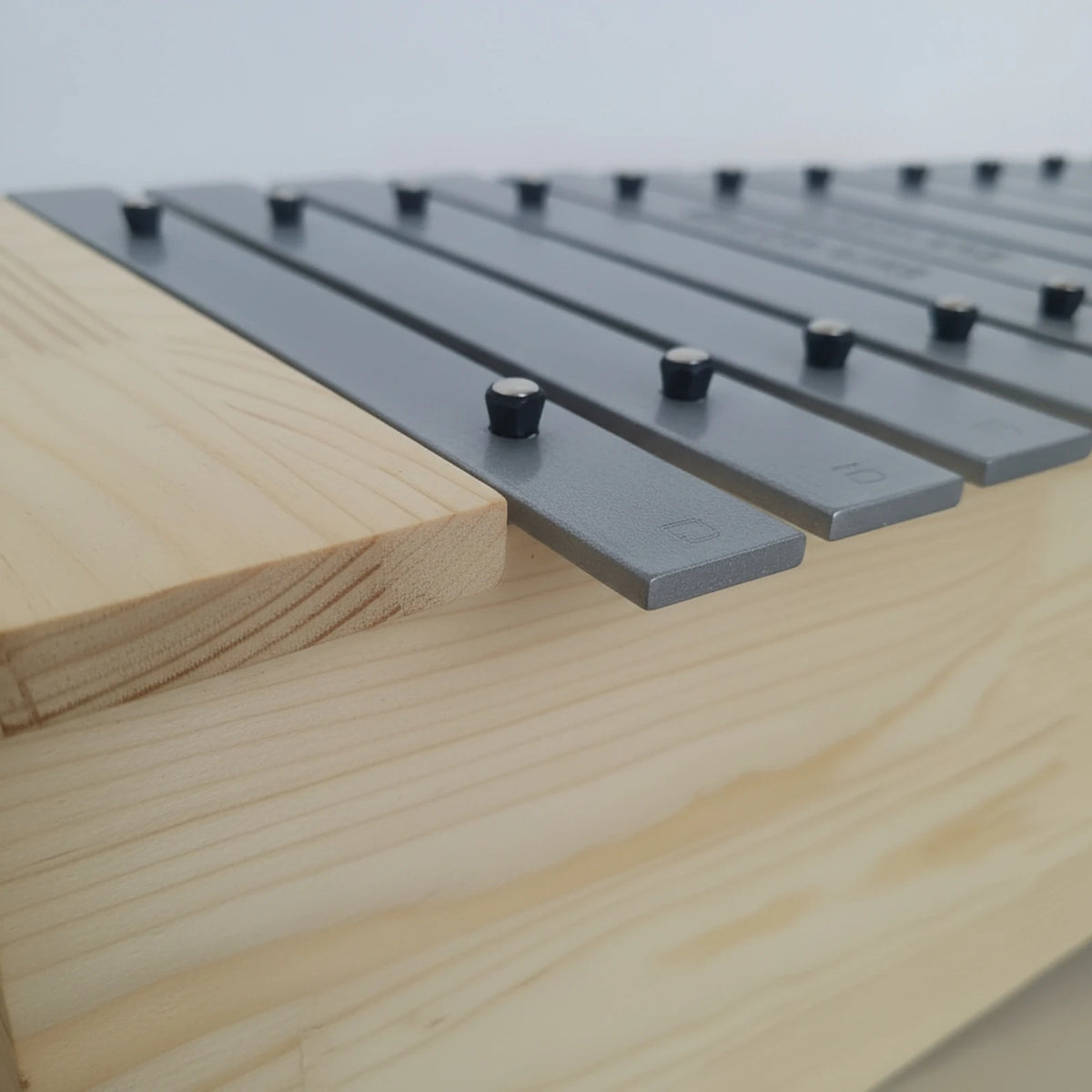 Metallophone Wooden Glockenspiel Xylophone Resonant Percussion Instrument with Mallets Precision-Tuned for Students, Classroom