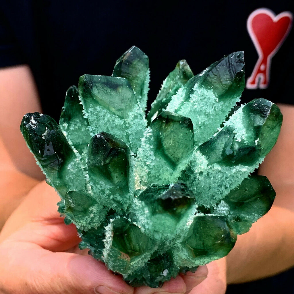 Grupo de cristal verde, piedra original, adornos de paisaje ecológicos y extraños