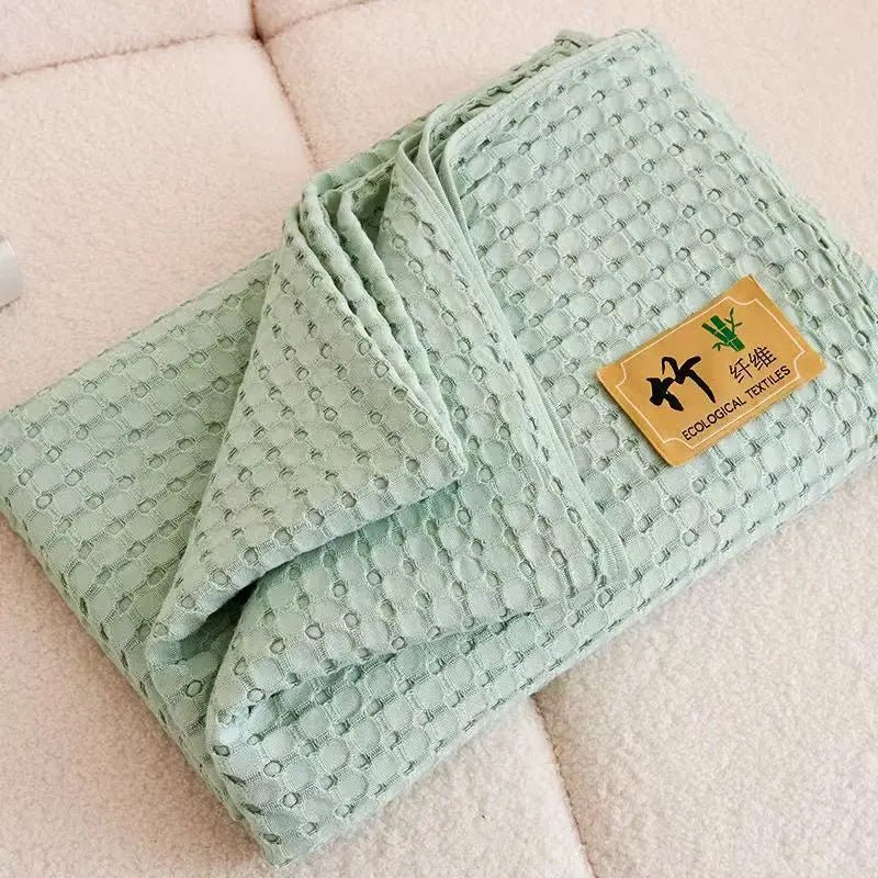 Bamboo Fiber Cooling Blanket – Lightweight Summer Throw